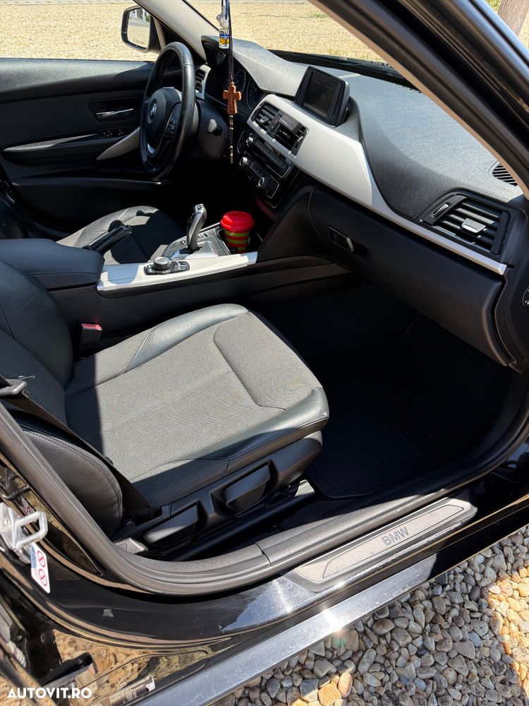 BMW Seria 3 320d xDrive AT - 4