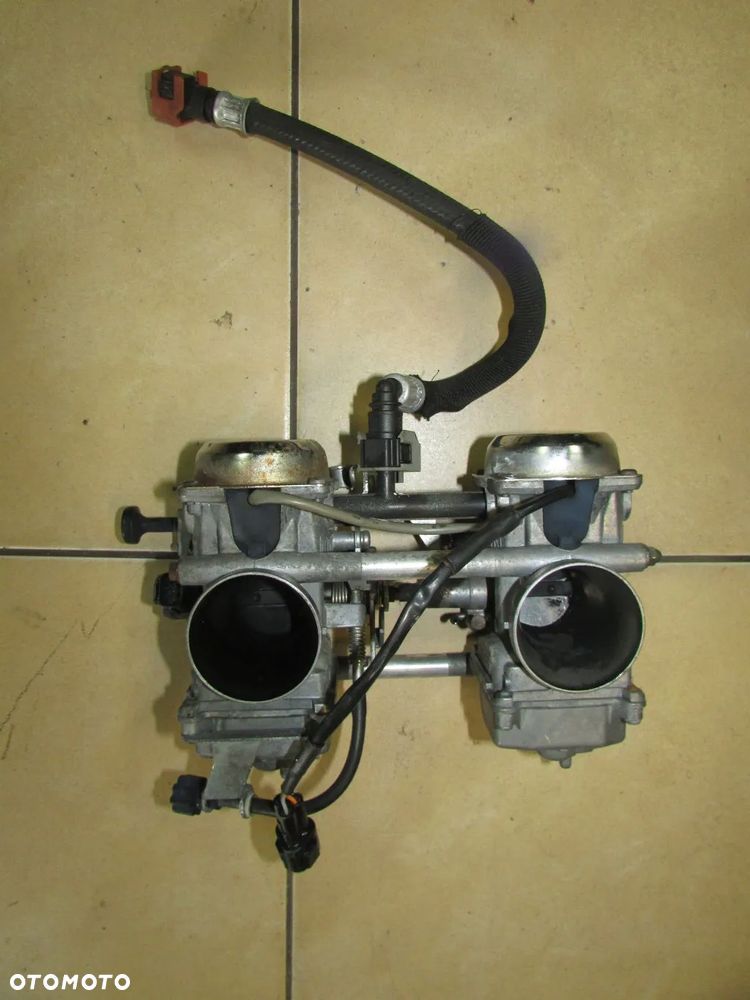 Triumph Bonneville SE przepustnice wtryski - 2