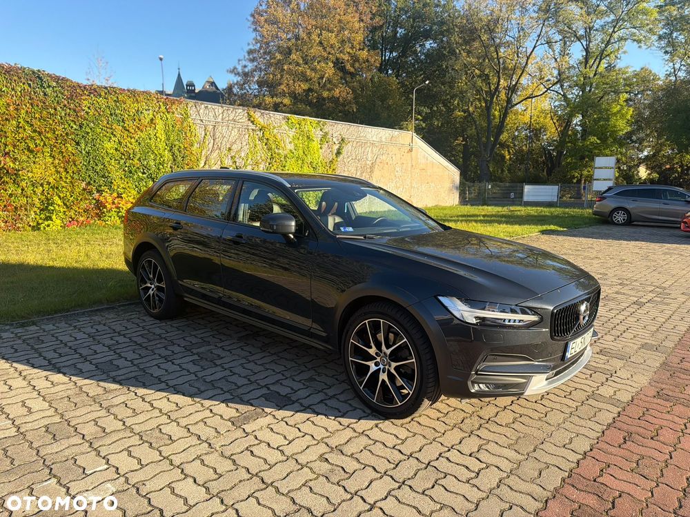 Volvo V90 Cross Country