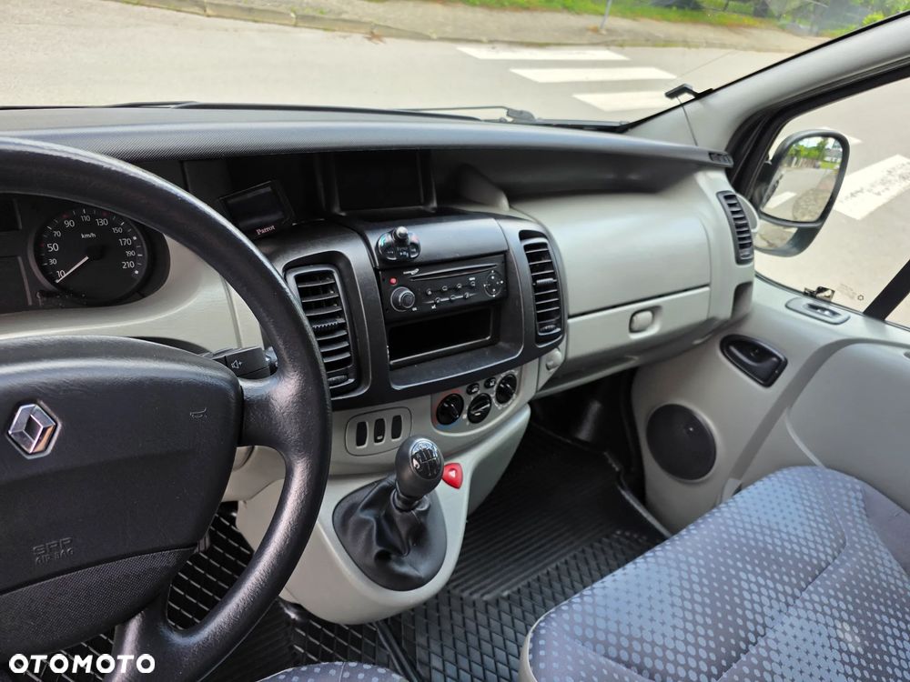 Renault Trafic - 16