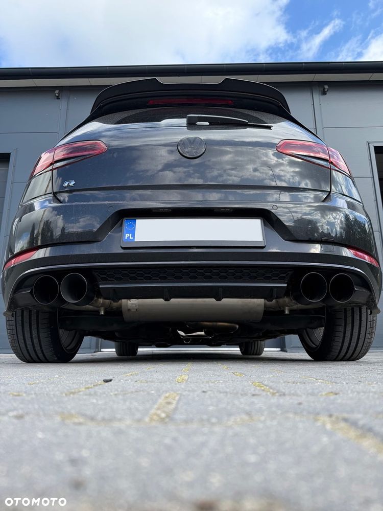 Volkswagen Golf - 11