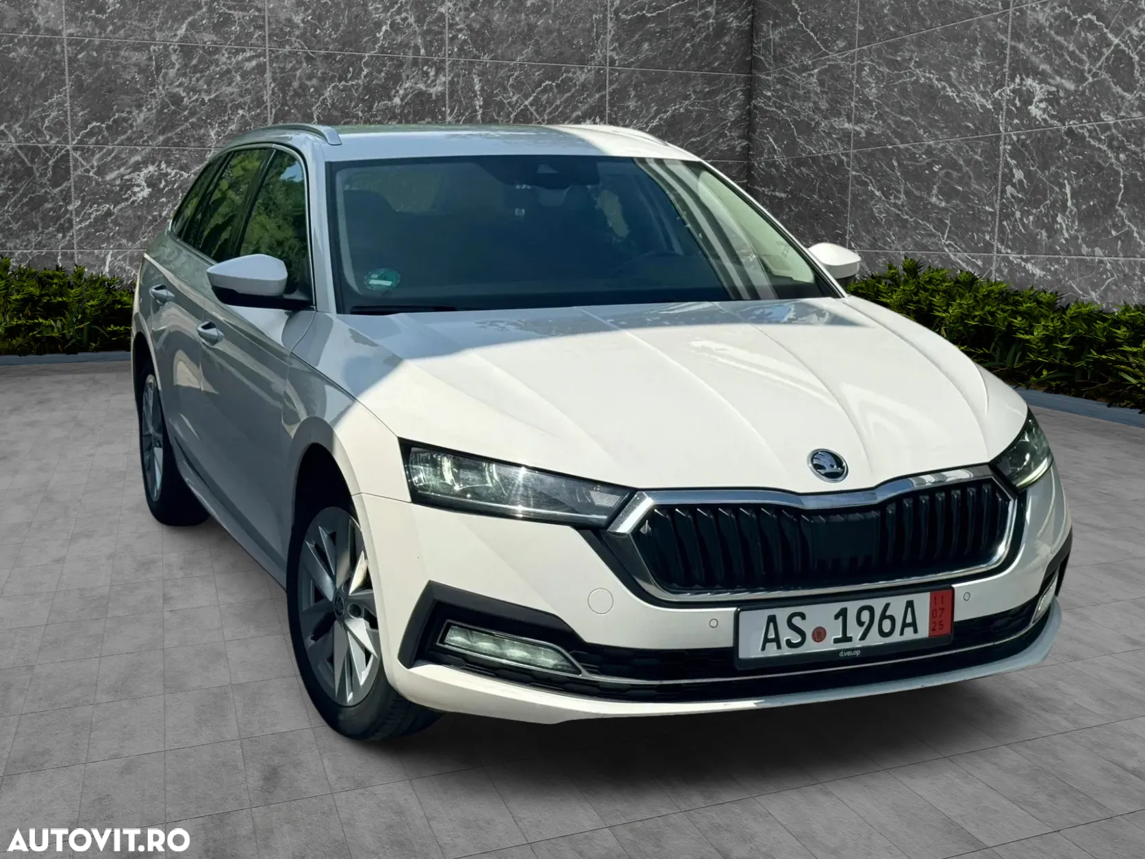 Skoda Octavia 2.0 TDI DSG Style - 2