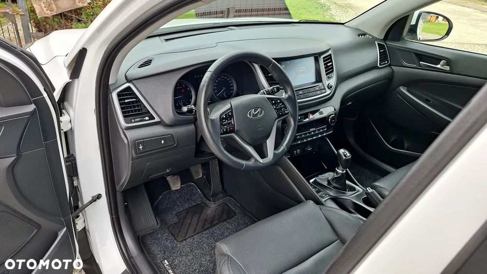 Hyundai Tucson 1.6 Turbo 2WD Passion - 24