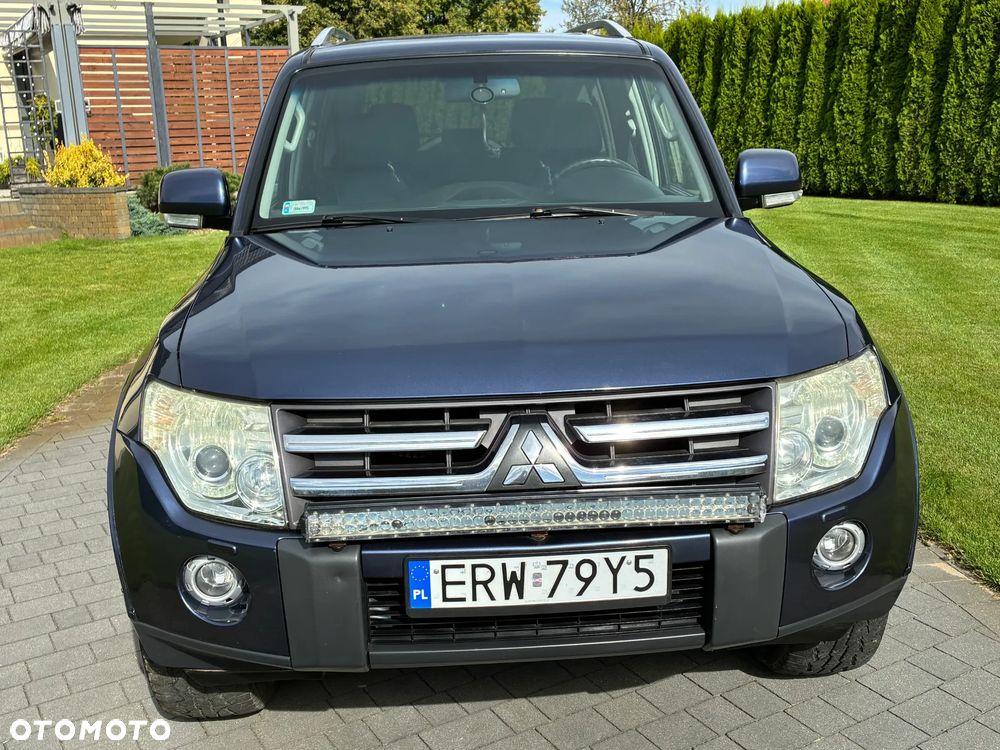 Mitsubishi Pajero - 8
