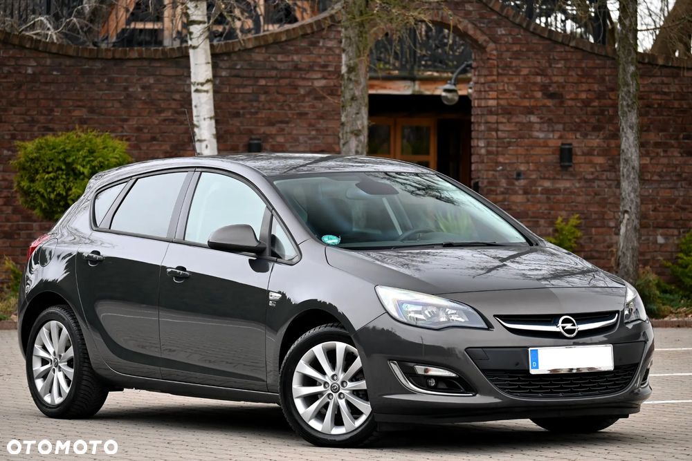 Opel Astra 1.4 T Cosmo S&S - 4