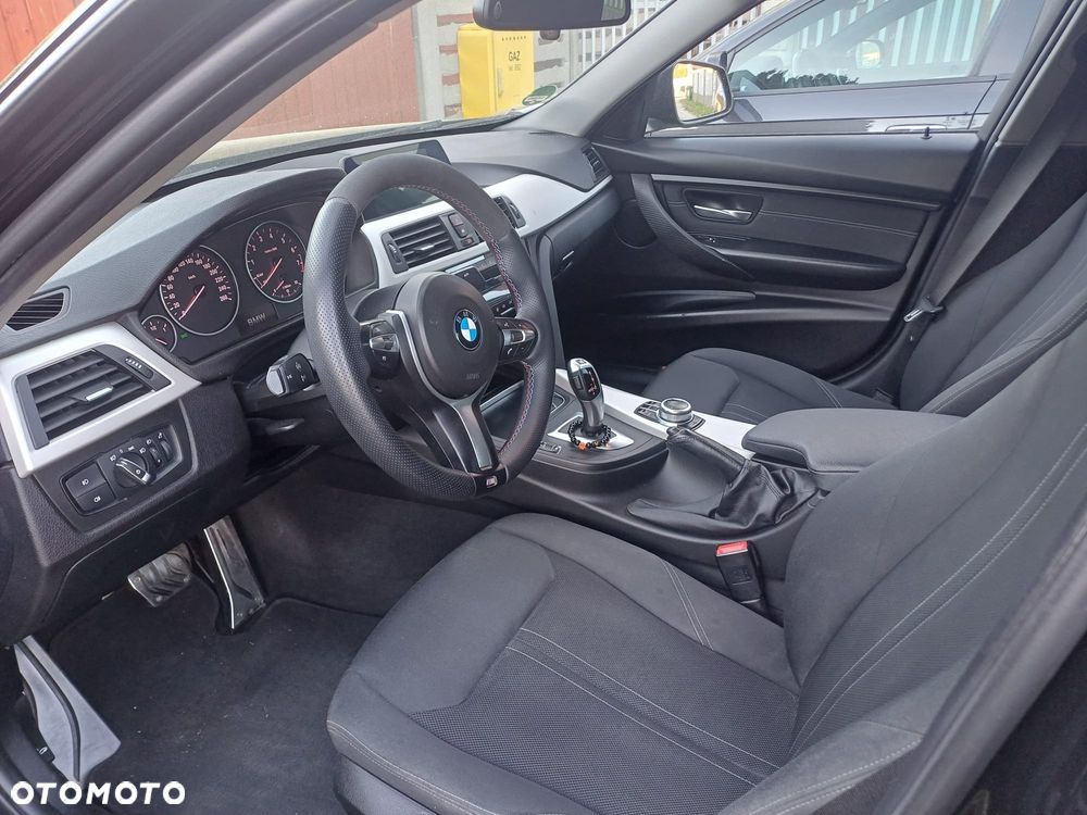 BMW Seria 3 318i Sport Line - 15