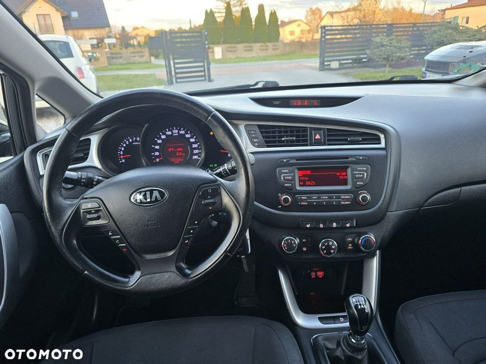 Kia Ceed - 9