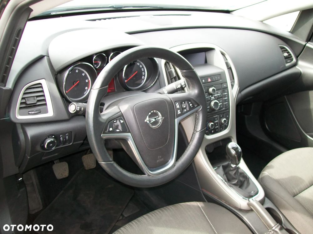 Opel Astra - 16