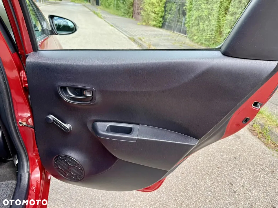 Toyota Yaris 1.33 Premium EU6 - 35