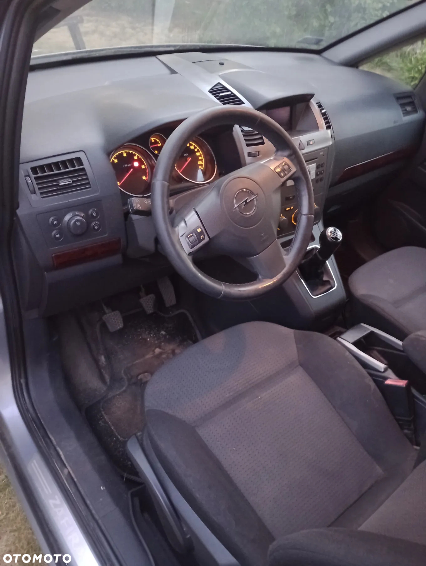 Opel Zafira 1.9 CDTI - 8