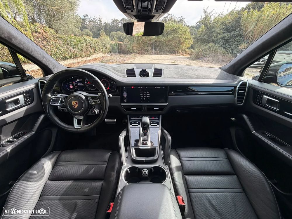 Porsche Cayenne Turbo - 31