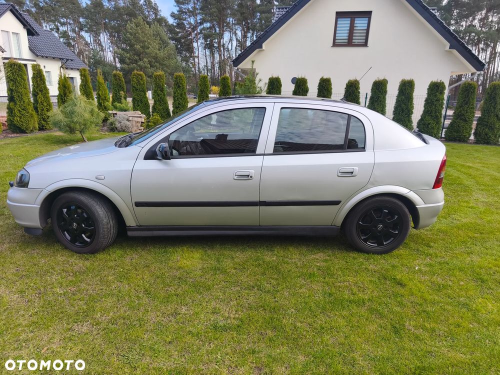 Opel Astra 1.6 NJoy - 3