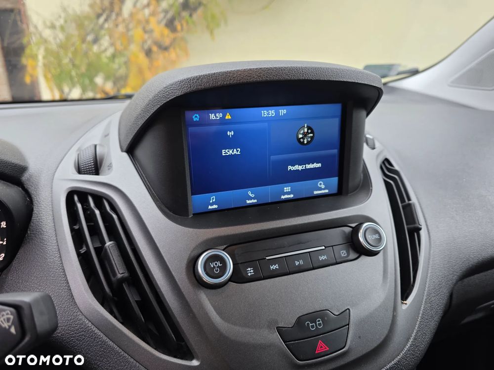 Ford Transit Courier - 17