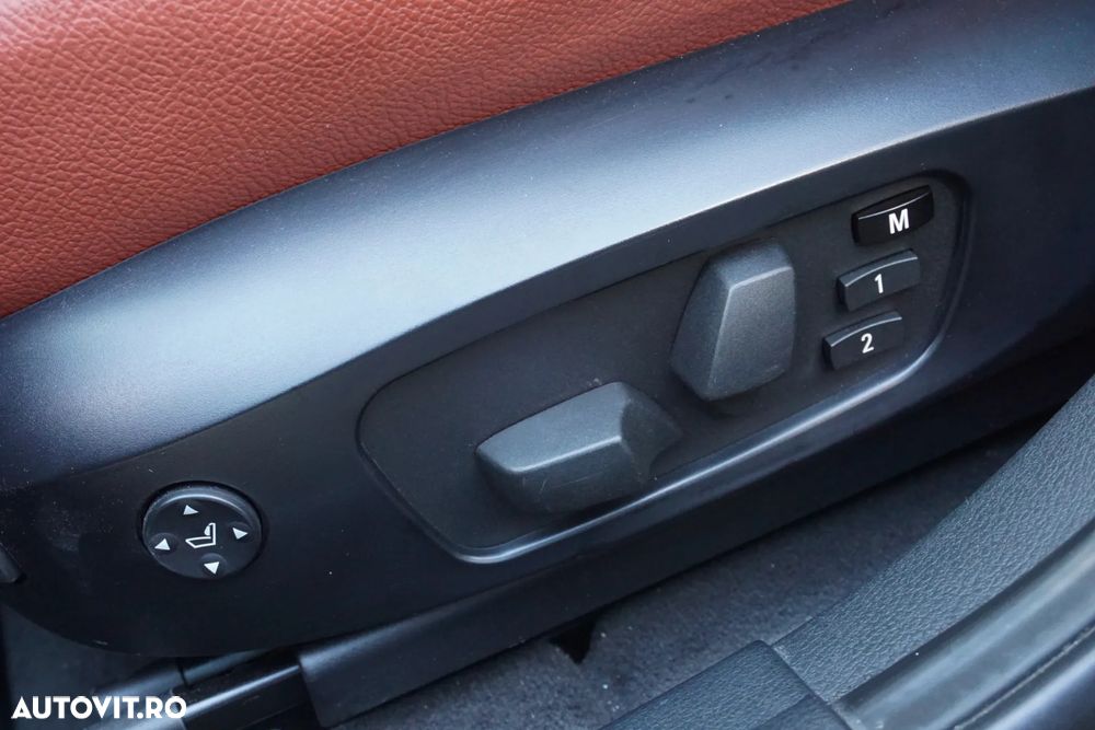 BMW X1 xDrive20d - 12
