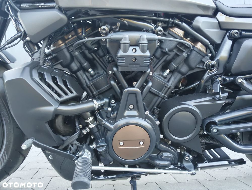 Harley-Davidson Sportster - 13