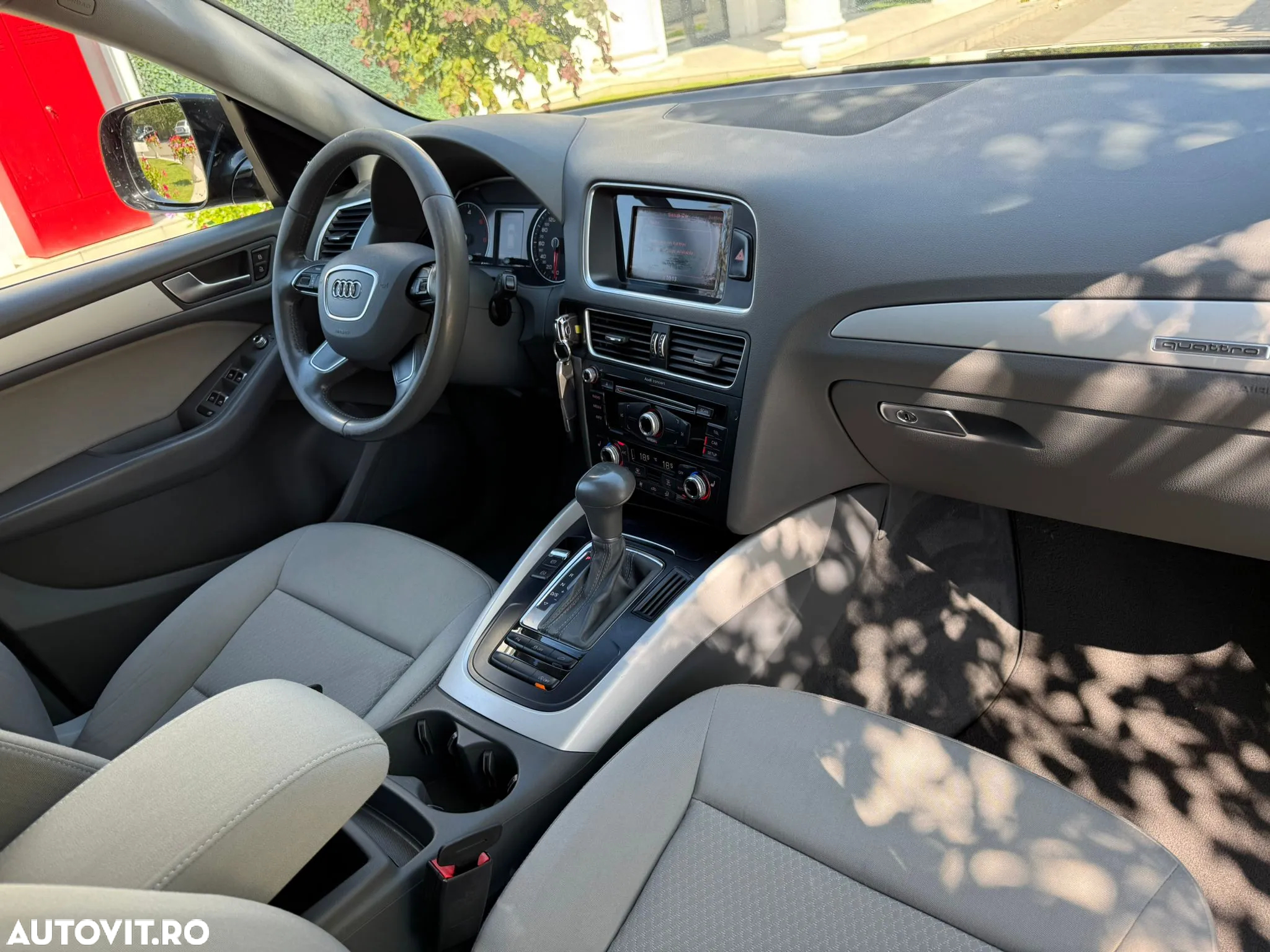 Audi Q5 2.0 40 TDI quattro S tronic Design - 8