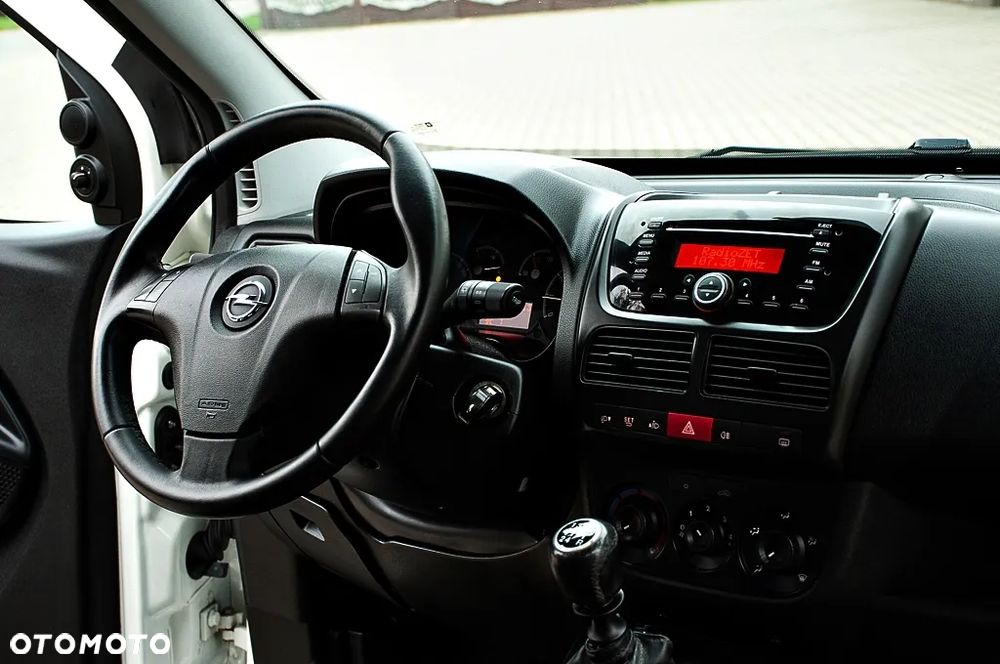 Opel Combo 1.4 Cosmo Eu6 - 38