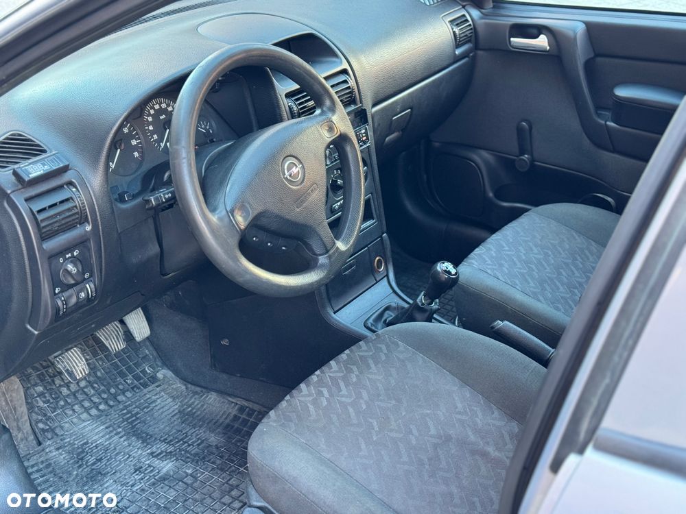 Opel Astra - 9