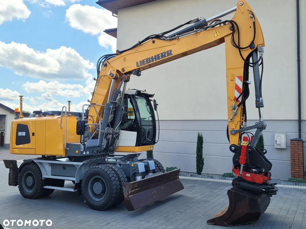 Liebherr A918 / ROTOTILT ze szczypcami / system niwelacji GPS 3D / - 1