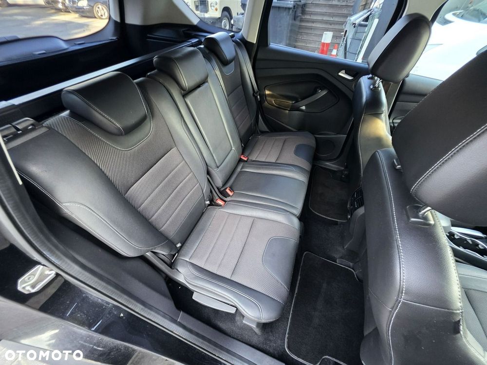 Ford Kuga - 28