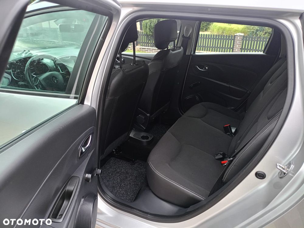 Renault Clio - 11