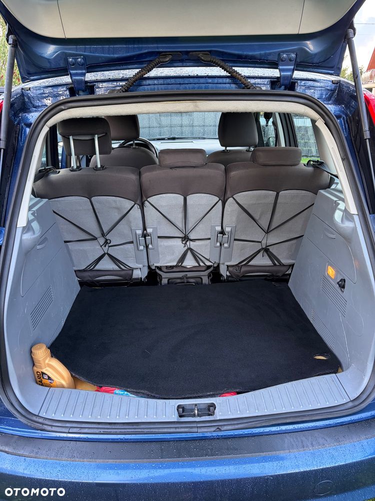 Ford Focus C-Max - 16