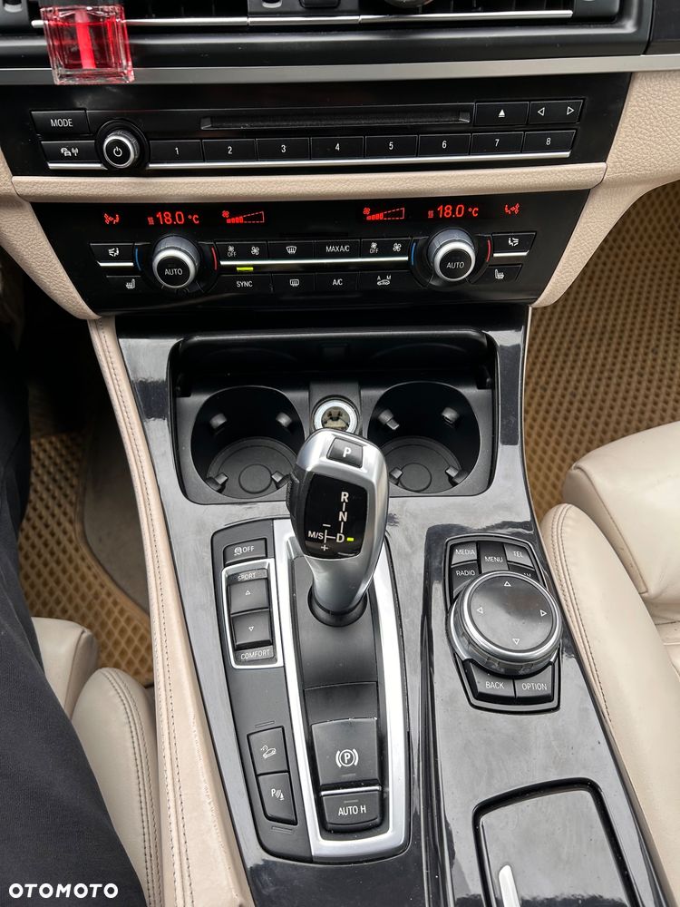 BMW Seria 5 530d xDrive Modern Line - 13