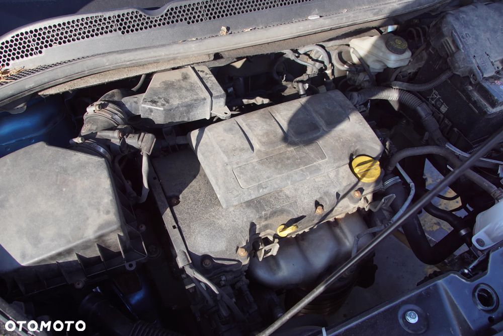Auto na części - Opel Corsa E 1.4 Twinport 90 KM B14XEL F17 Z22V 2018R Silnik Skrzynia Drzwi Błotnik Zderzak Klapa Lampa Lusterko Klamka Szyba Deska Kokpit Sterownik Moduł Czujnik Licznik Panel Kierownica - 17