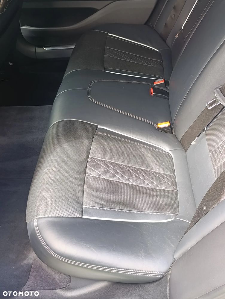 BMW Seria 7 740Li - 21