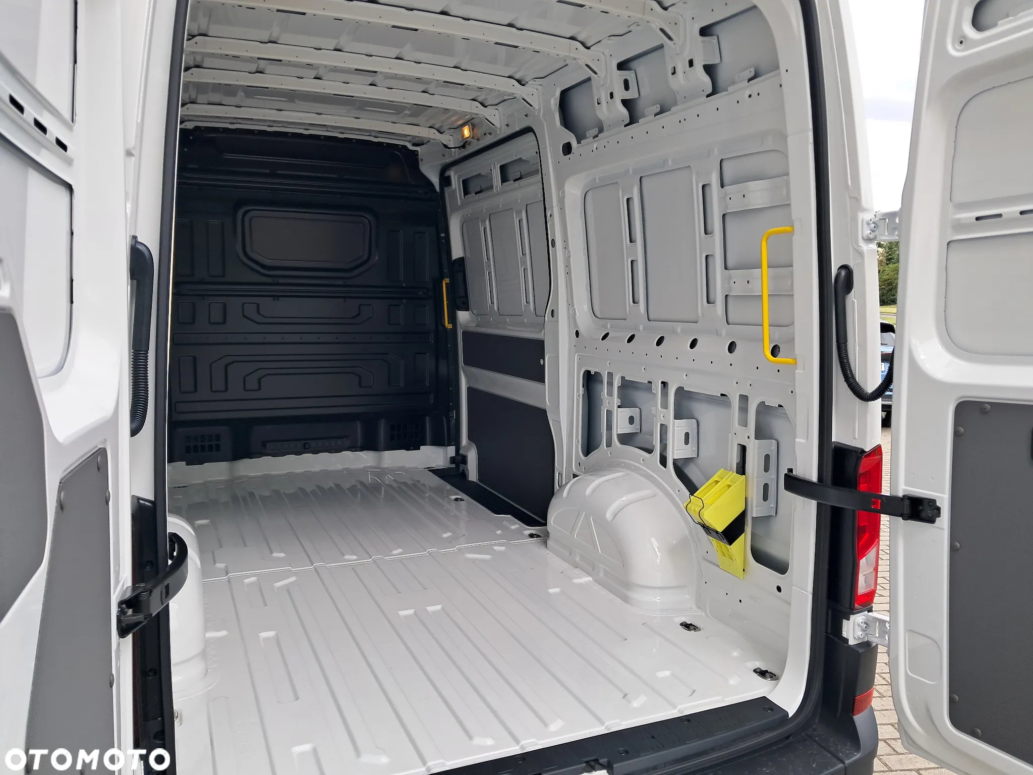 Volkswagen Crafter - 10