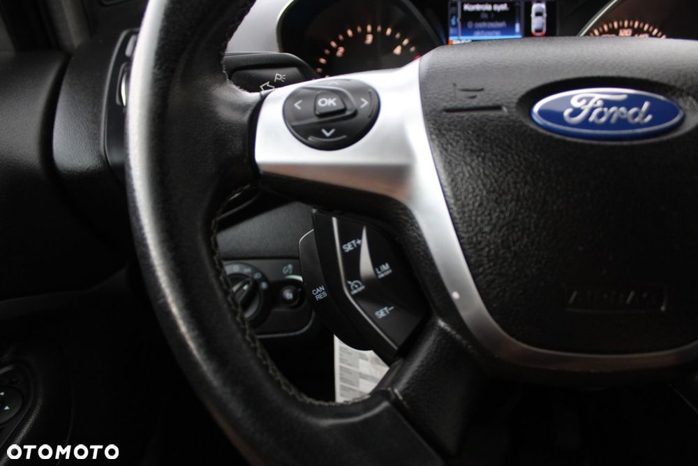 Ford Kuga - 31