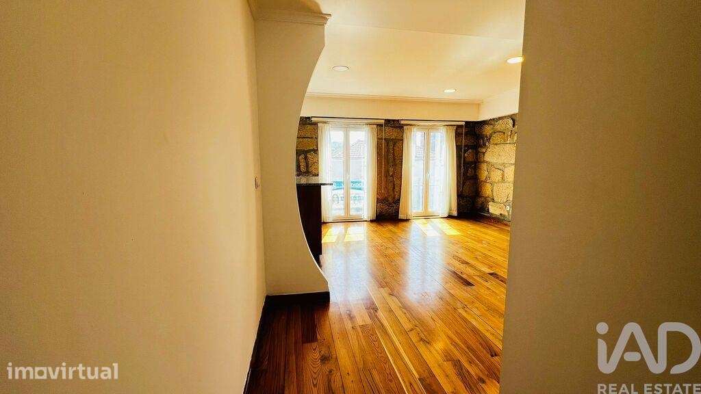 Moradia geminada T5 em Paranhos de 109 m2 - Grande imagem: 5/40