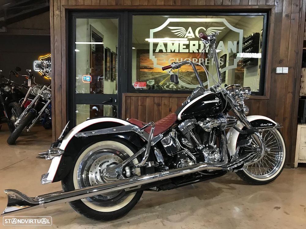 Harley-Davidson Softail Deluxe Chicano Vicla - 3