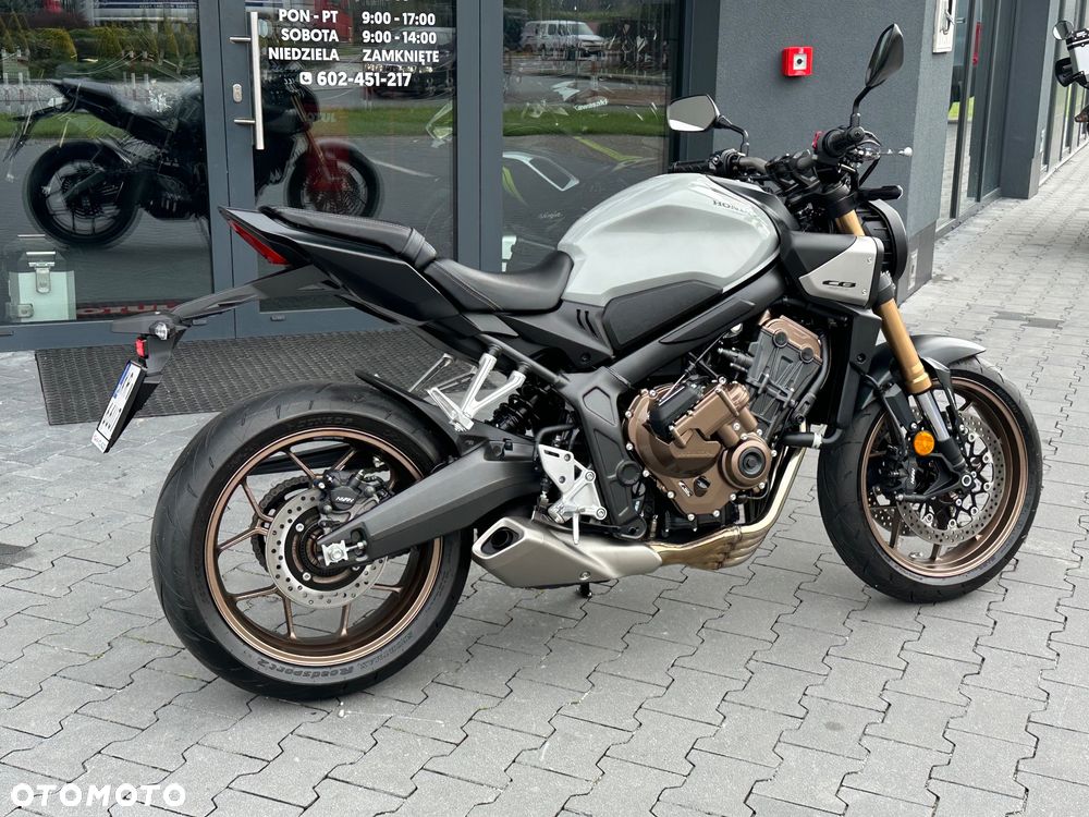 Honda CB - 4