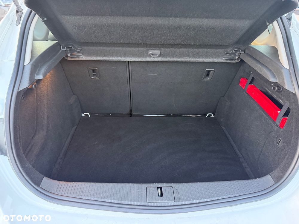 Opel Astra 1.6 Style - 13