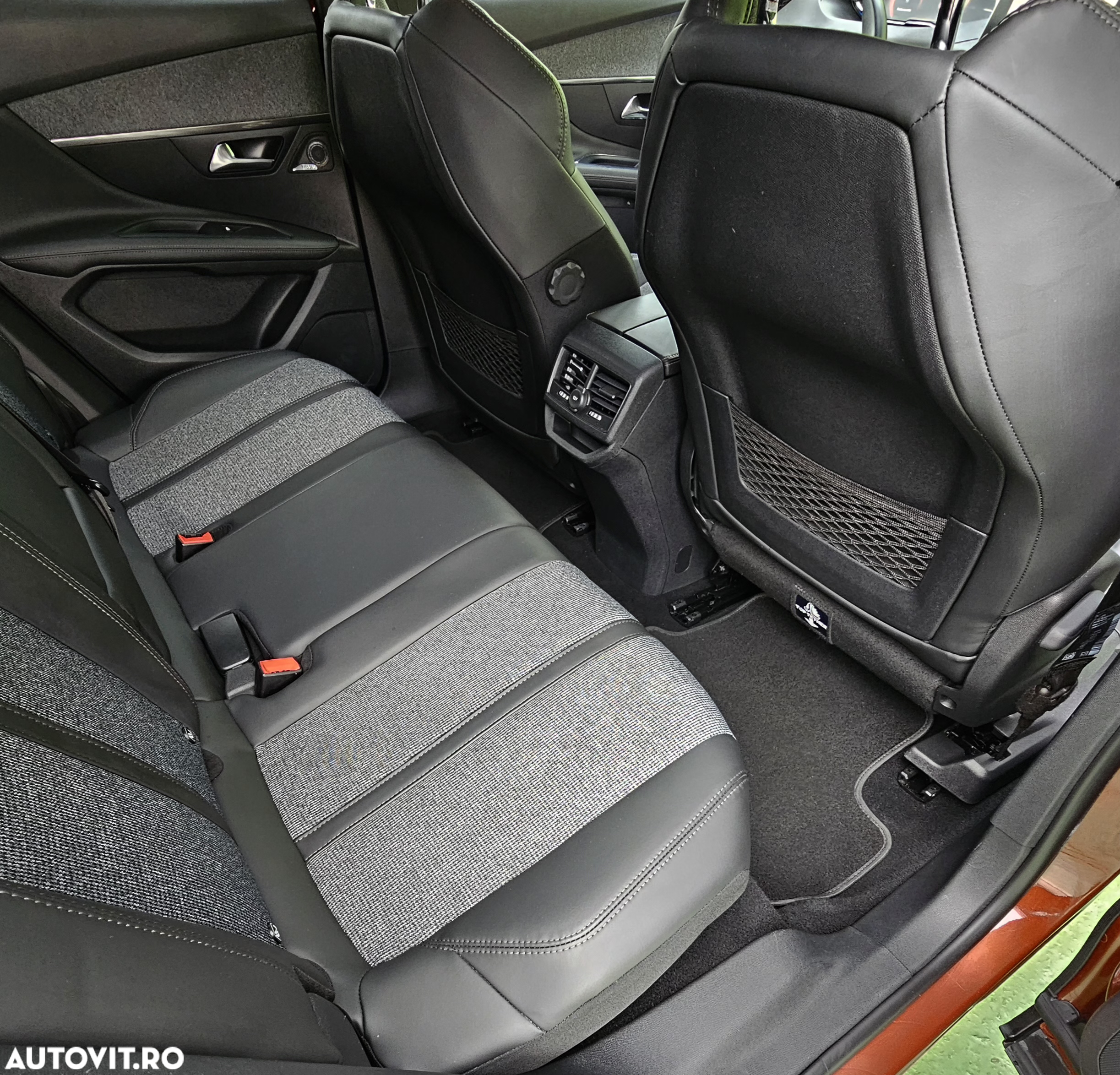 Peugeot 3008 1.2 PureTech 130 BVM6 Allure Pack - 19