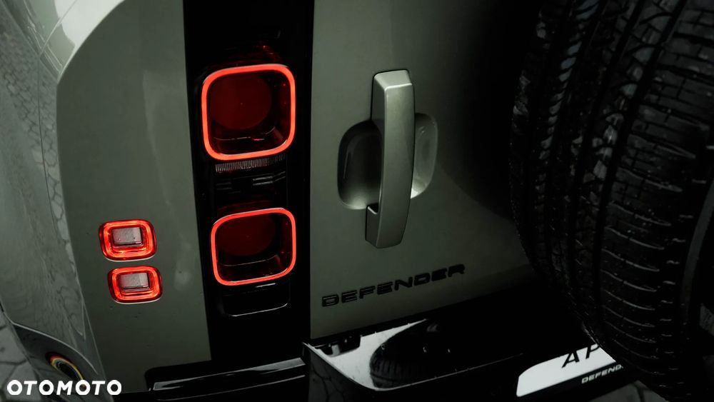 Land Rover Defender 110 3.0 D300 mHEV X-Dynamic HSE - 12