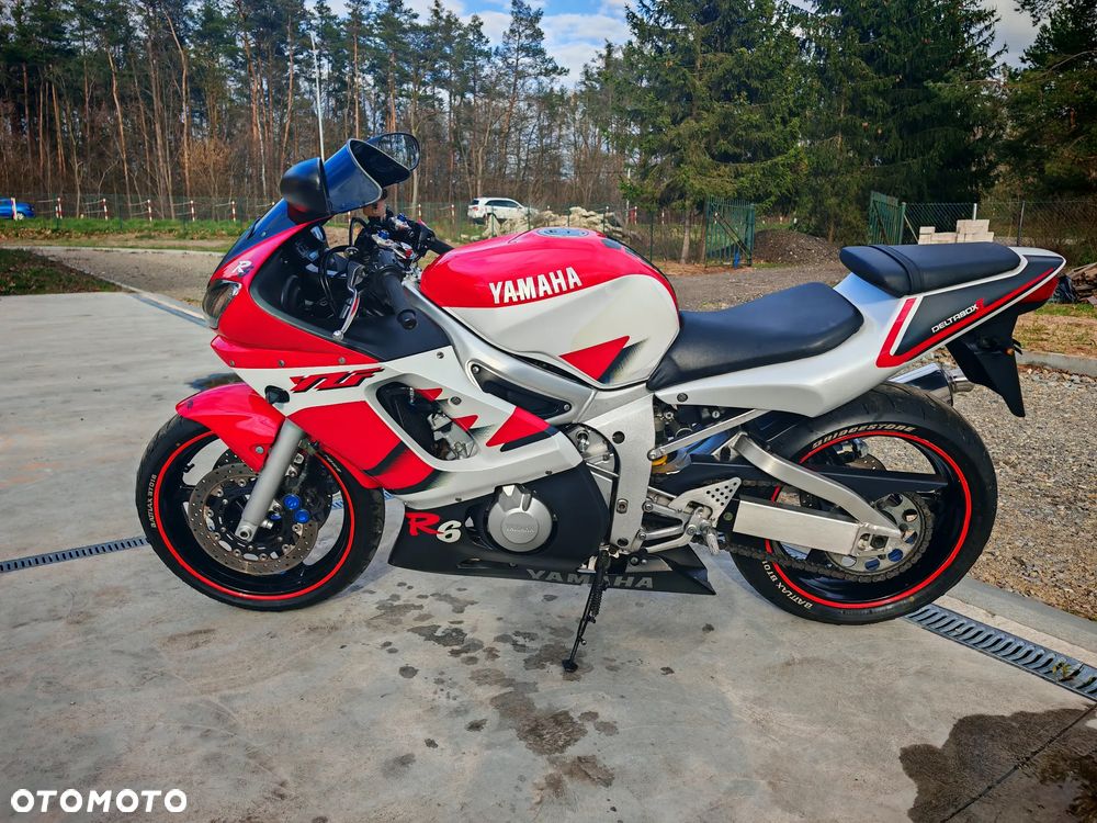 Yamaha YZF - 9