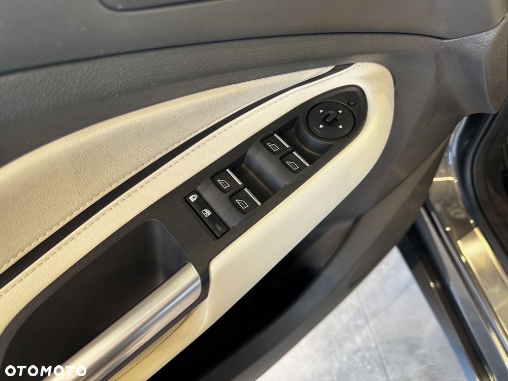 Ford Kuga - 17