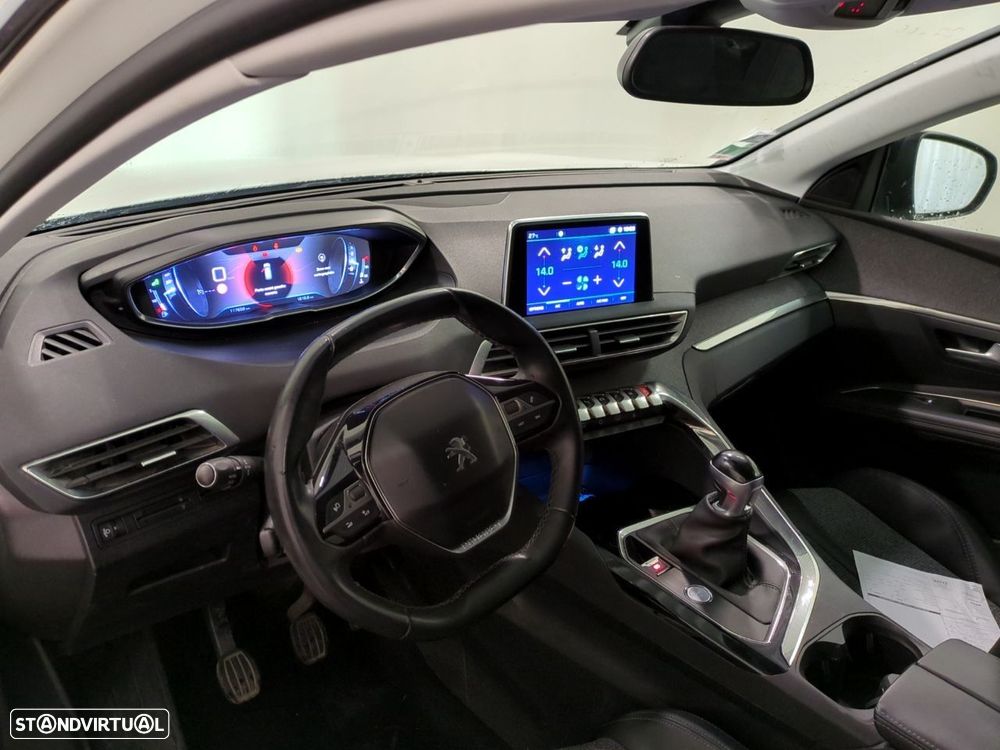Peugeot 3008 1.2 PureTech Allure - 9