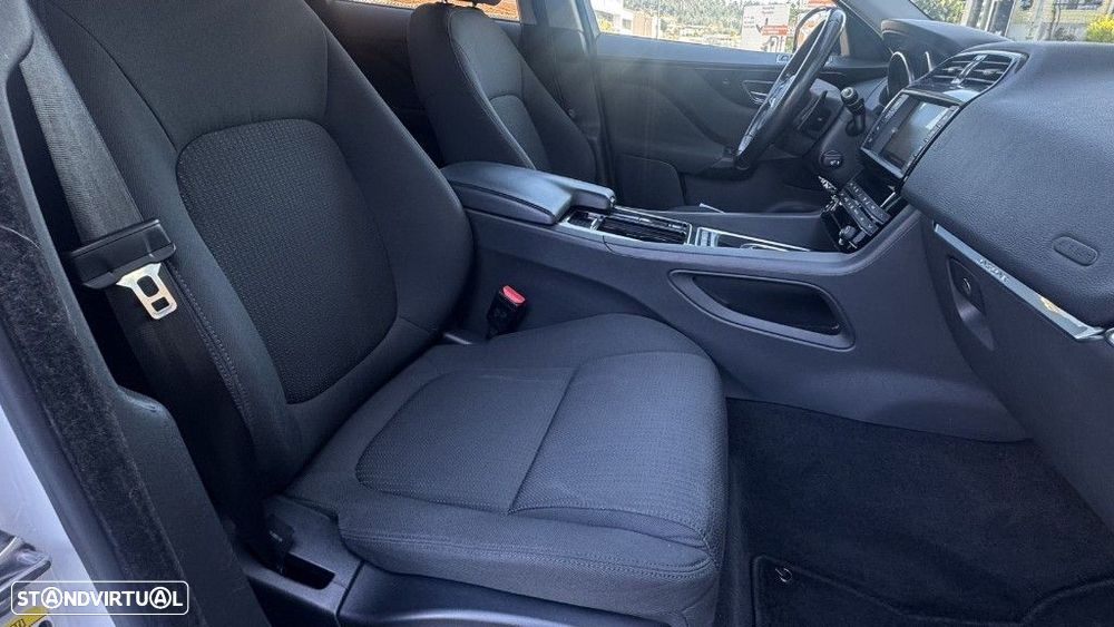Jaguar F-Pace 2.0 i4D Pure Aut. - 18