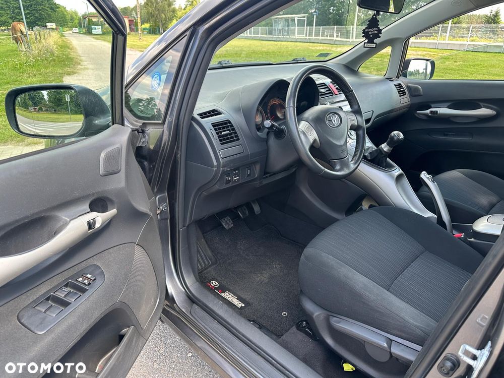 Toyota Auris 1.6 VVT-i Luna - 11