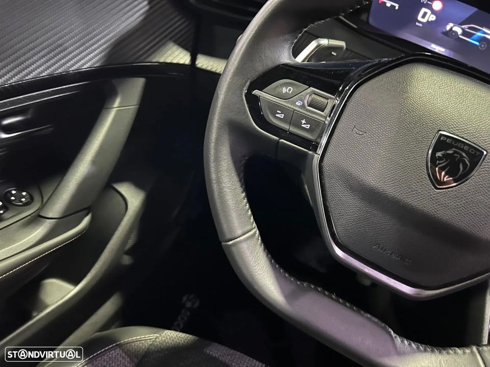 Peugeot 2008 1.2 Hybrid Allure e-DCS6 - 19
