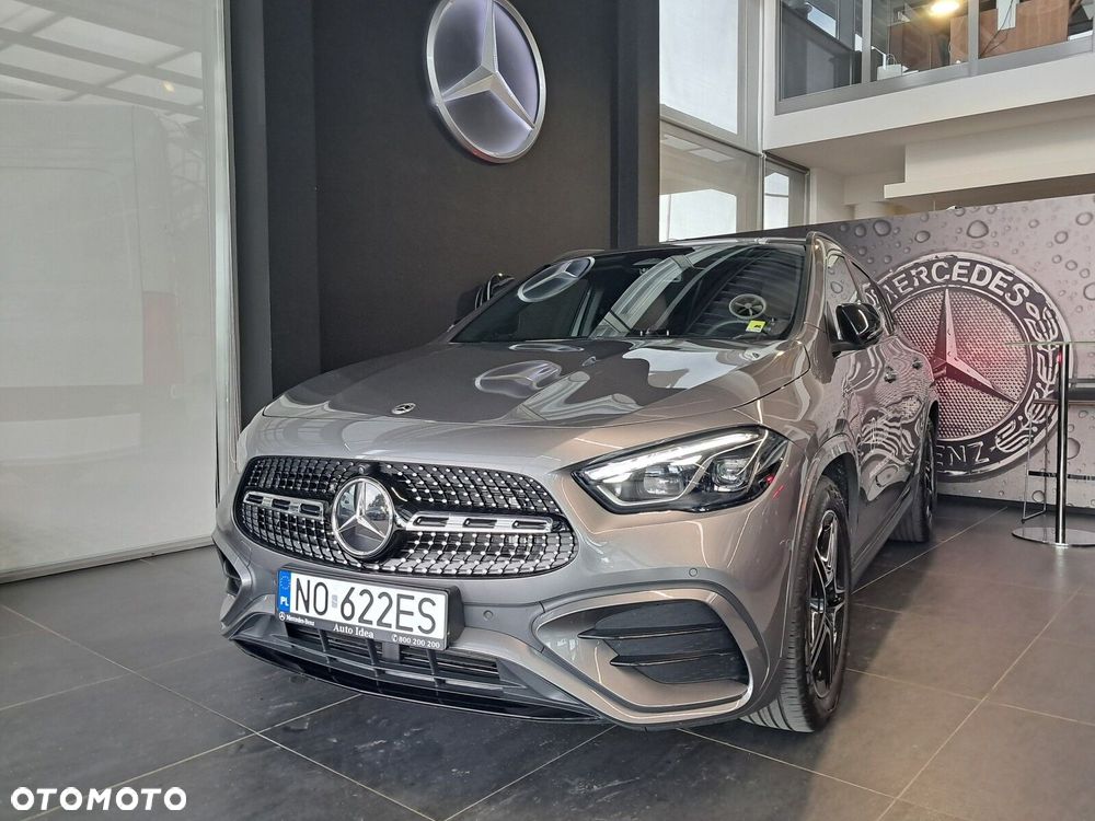 Mercedes-Benz GLA - 4