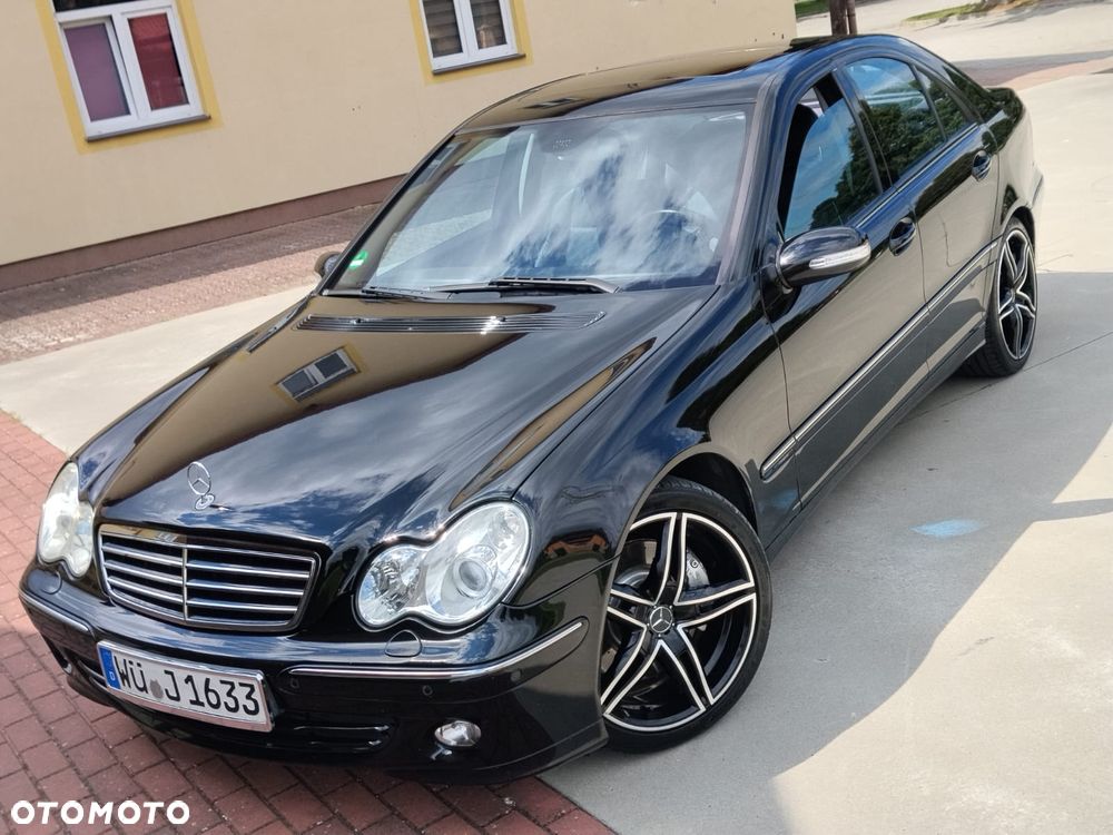 Mercedes-Benz Klasa C 180 Kompressor Automatik Avantgarde Sport Edition - 2