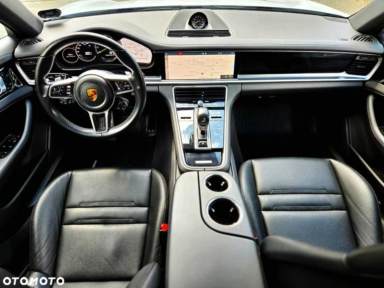 Porsche Panamera 4 Platinum Edition - 11