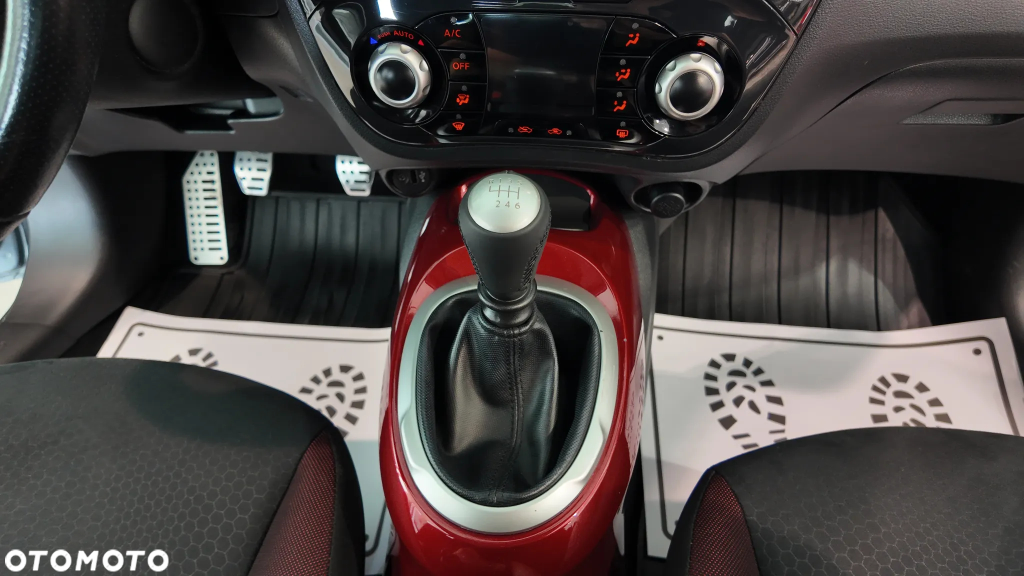 Nissan Juke 1.6 DIG-T Tekna - 39