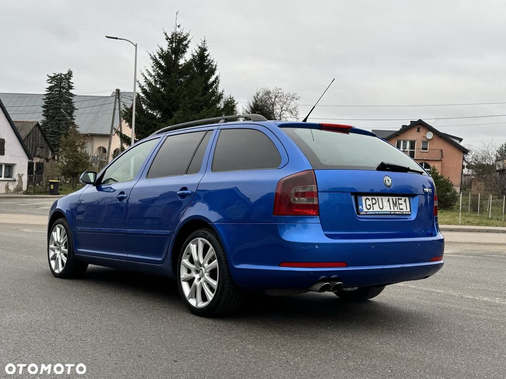 Skoda Octavia 2.0 TDI DPF RS - 20