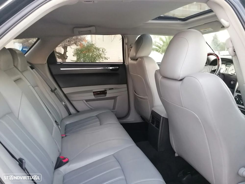 Chrysler 300 C 3.0 CRD - 15