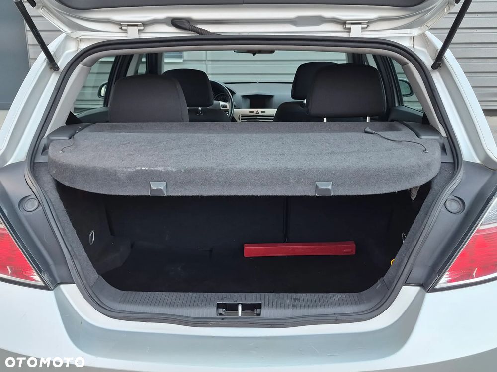 Opel Astra 1.6 Innovation - 21